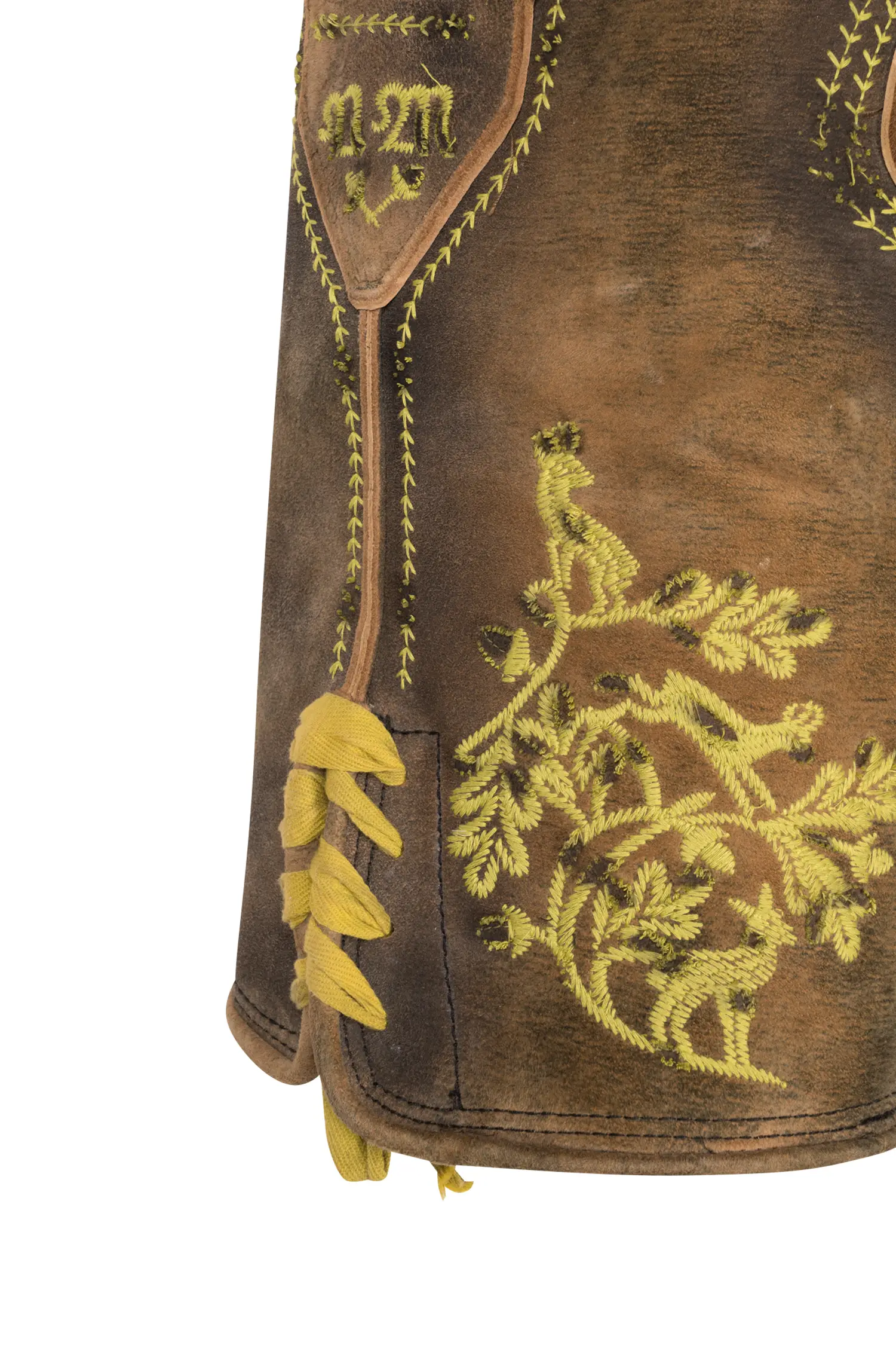 1604-0004-4ge-24-04-1604712 Kurze Lederhose Rudolf in braun used mit gelbem Stick Detail Stickerei