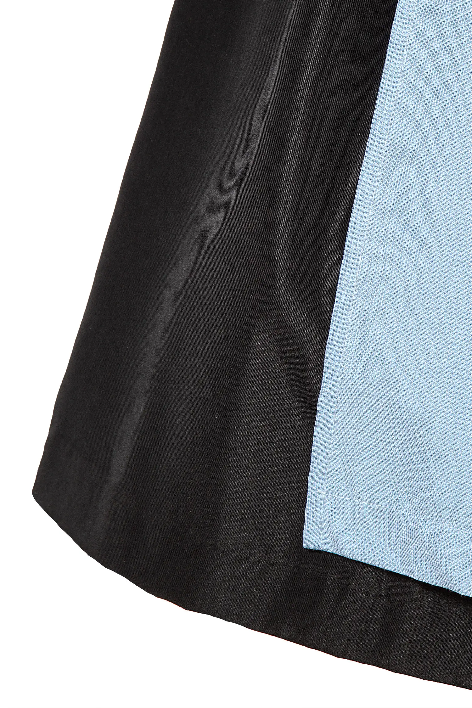 Dirndl Rosi mit ausgefallenem Mieder blau/schwarz - Detail Schürze
