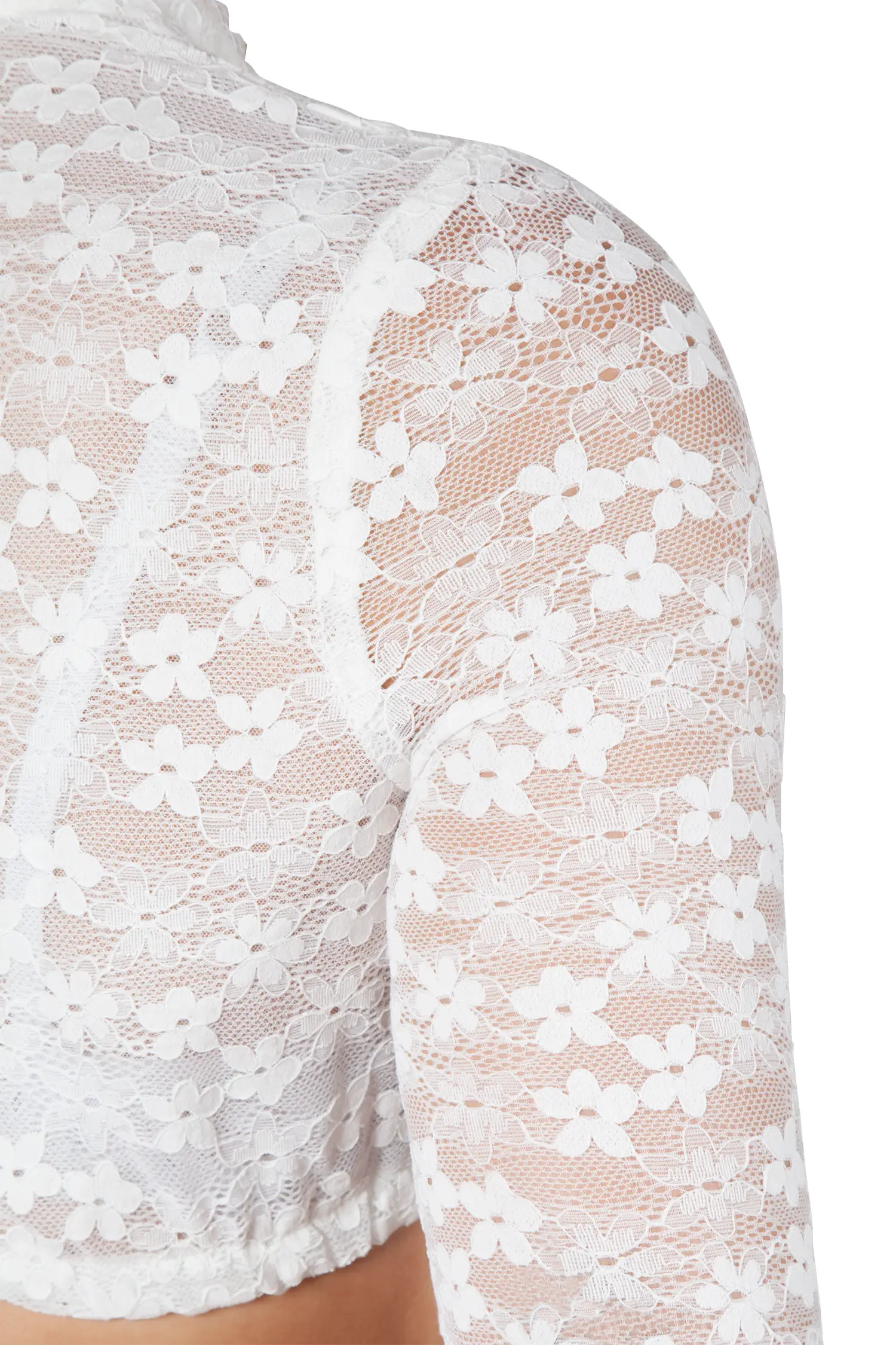 2576-0013-be2-23-06g-0823 Spitzenbluse Gerda-Emma in off white - Detail Ärmel