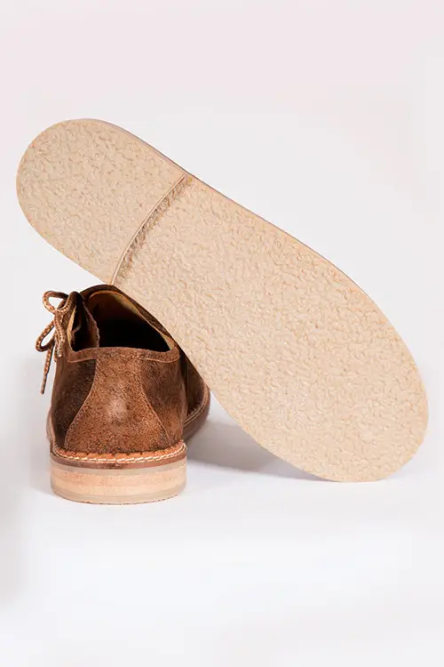 Trachtenschuhe aus Leder in braun unten