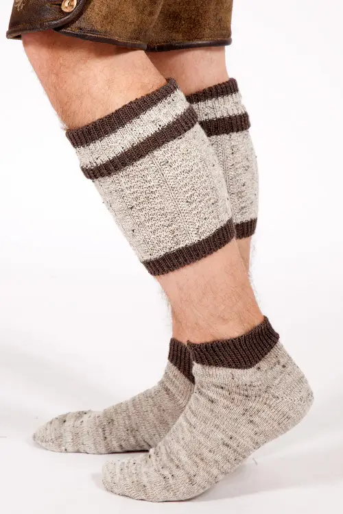 Trachten Loferl für Herren in natur melange und braun 