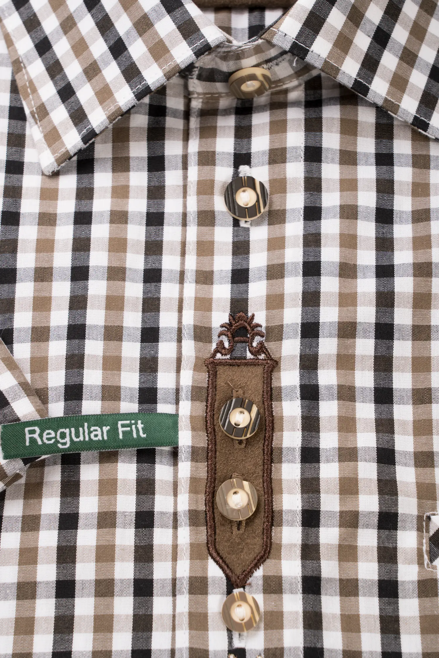 Trachtenhemd kariert mit Krämpelärmel - Detail Knöpfe