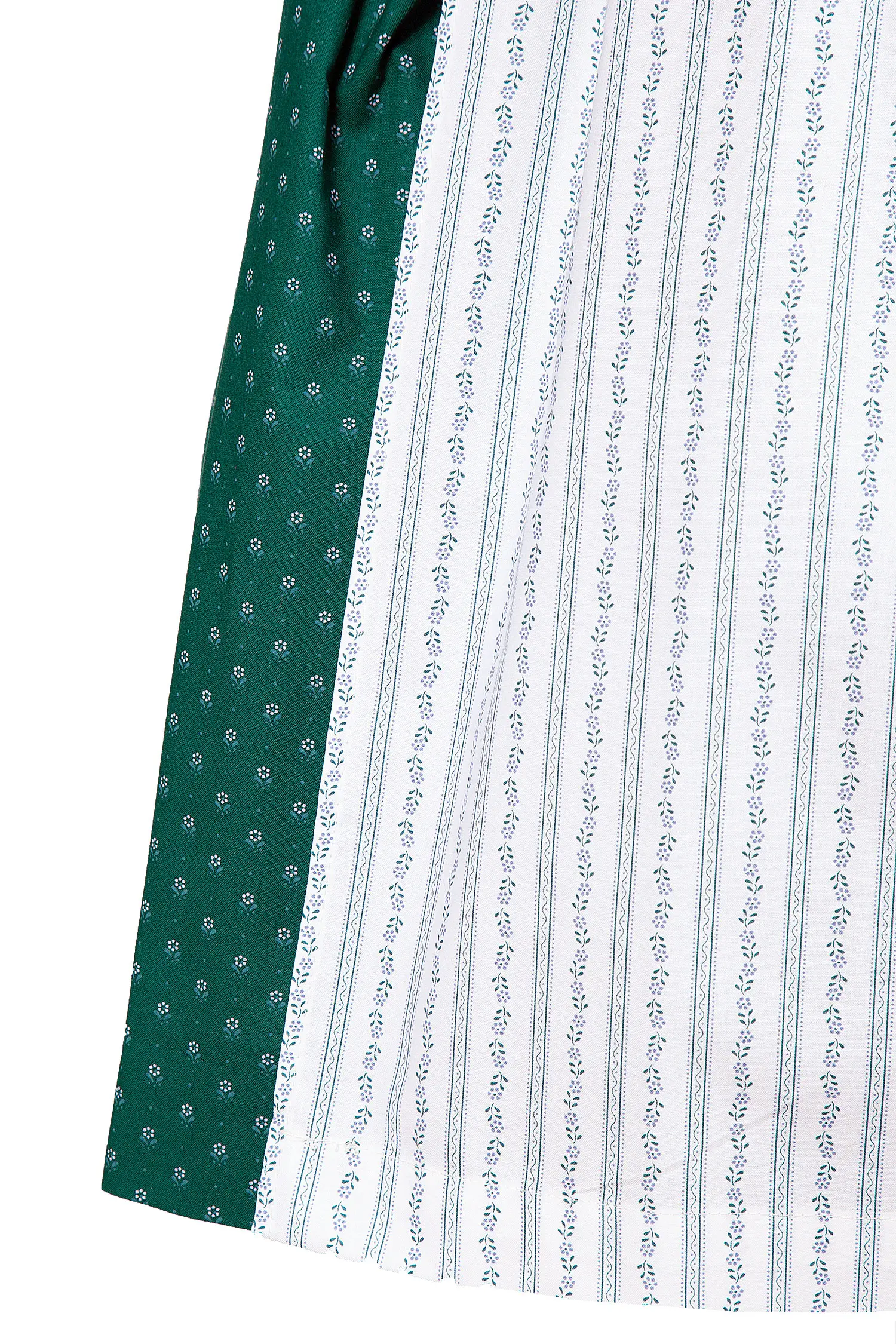 3091-1524-GN8-23-03a-3318-b Dirndl "Kamilla" in Smaragdgrün - Detail Rock