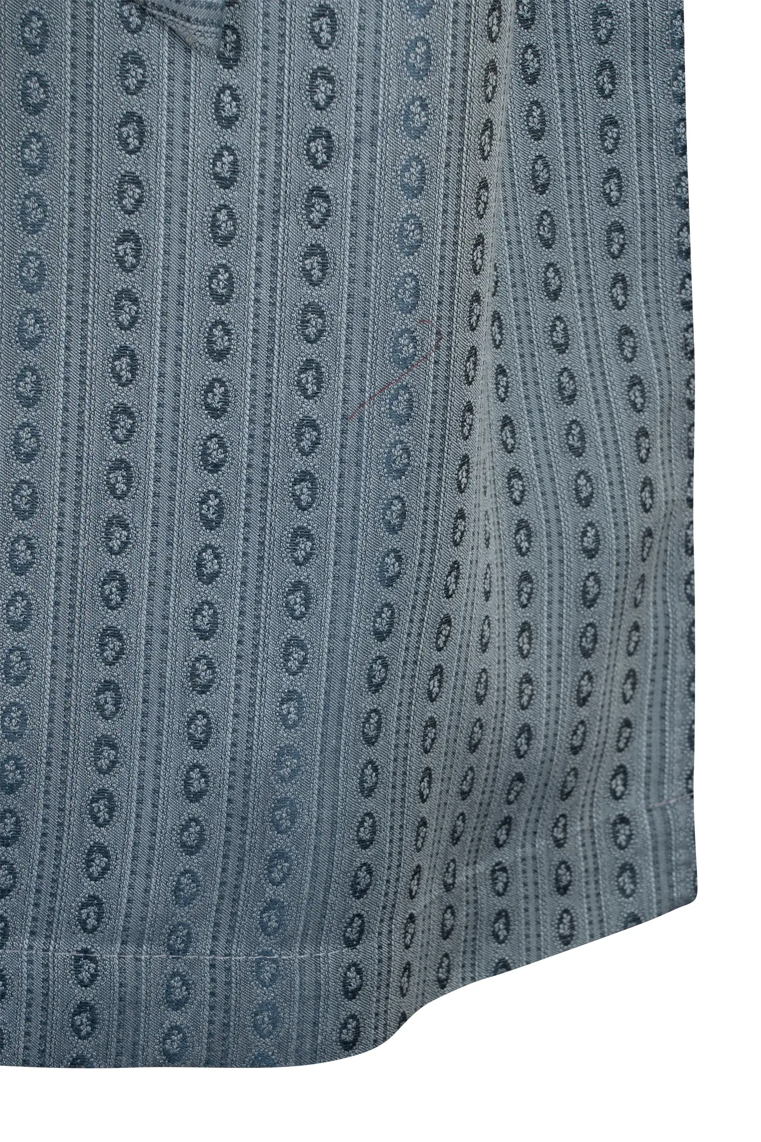 Dirndlschürze hellblau schimmernd 70 cm - Detail