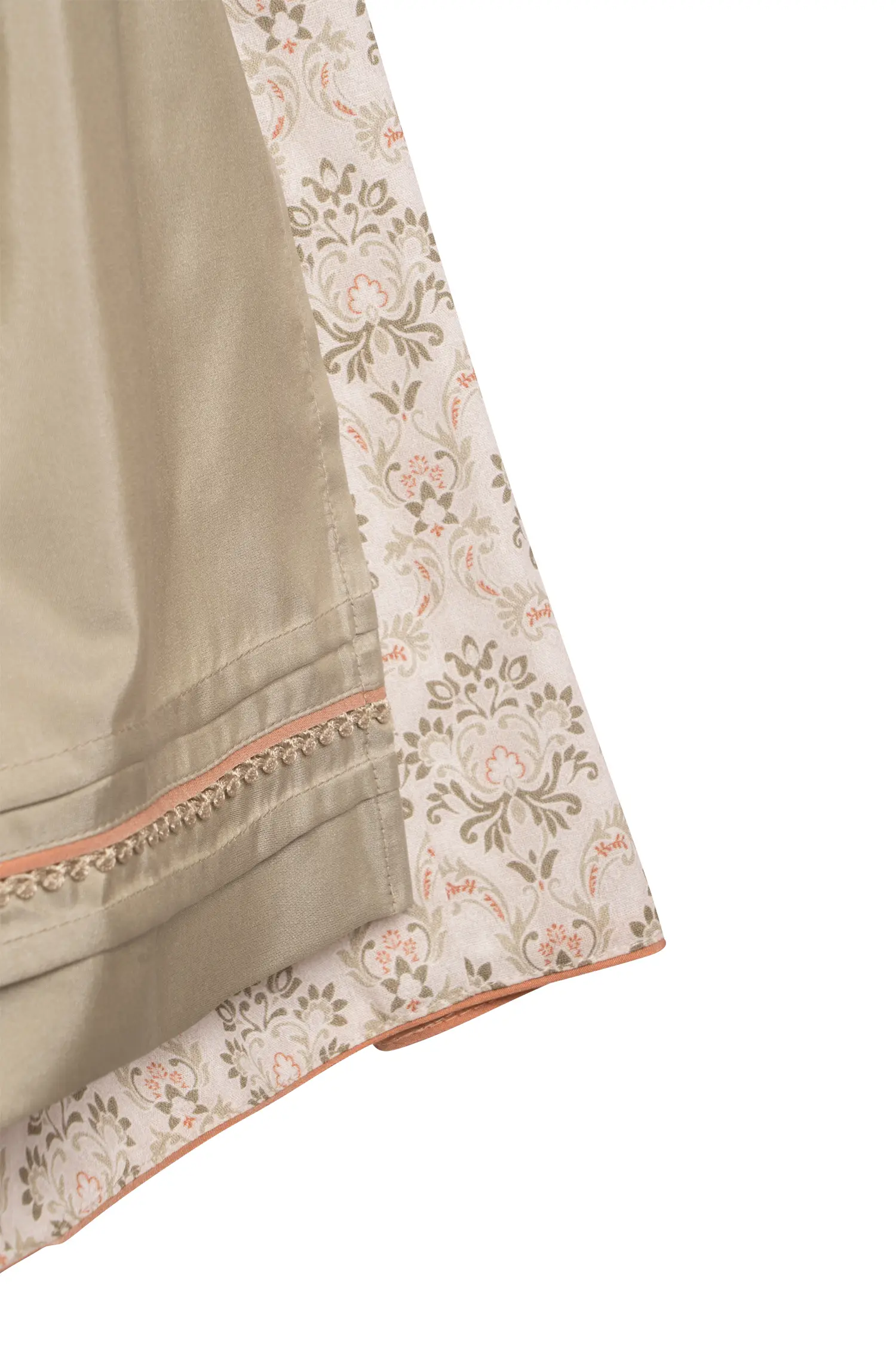 Bergweiss Dirndl in Hellgrün Detail Rock