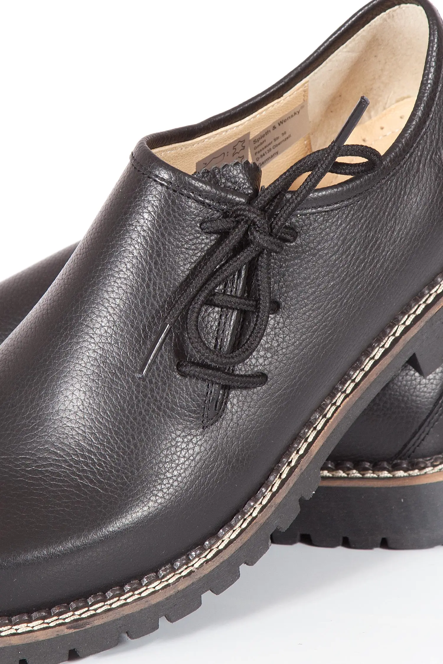 Herren Trachtenschuhe Gerd in schwarz Herren Trachtenschuhe Gerd in schwarz aus Leder Detail